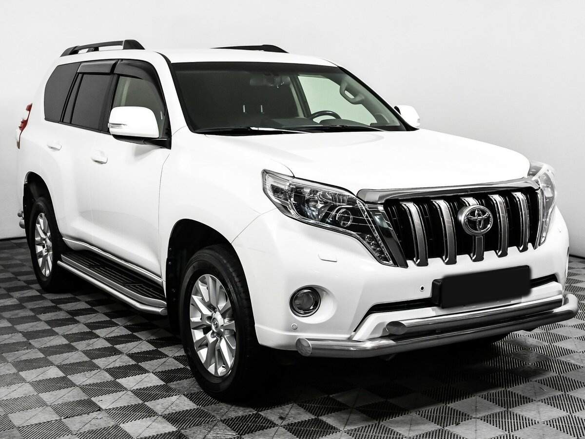 Купить Toyota Land Cruiser Prado с пробегом. Фото: #2
