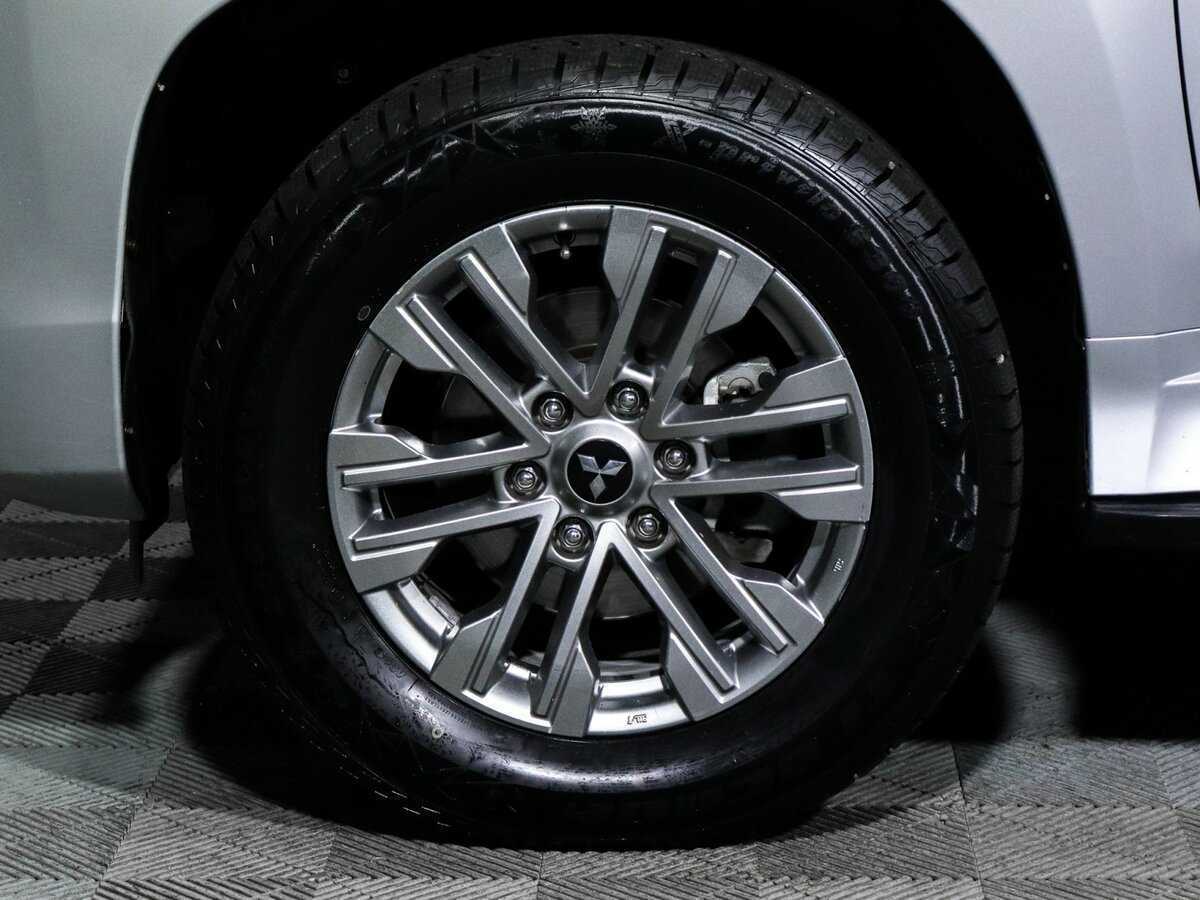Купить Mitsubishi Pajero Sport с пробегом. Фото: #11