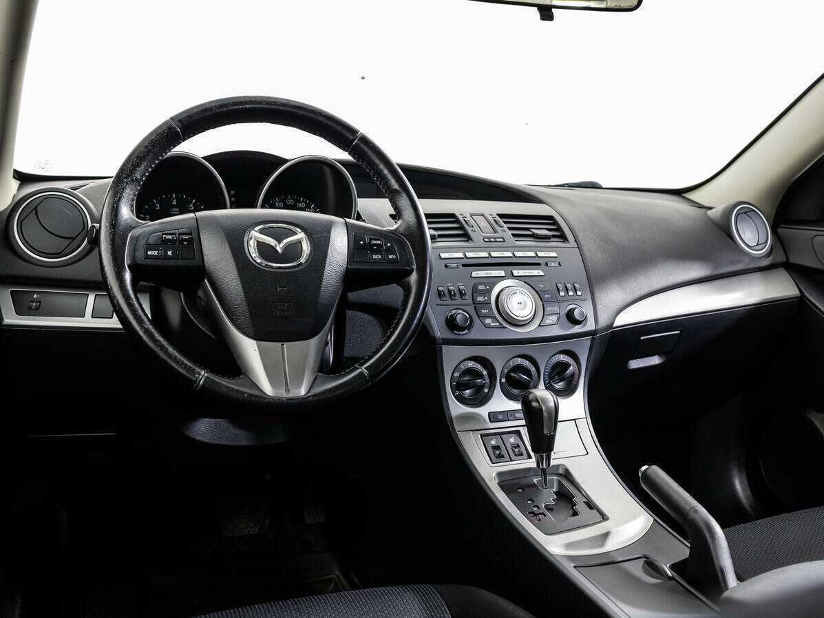 Купить Mazda 3 с пробегом. Фото: #10