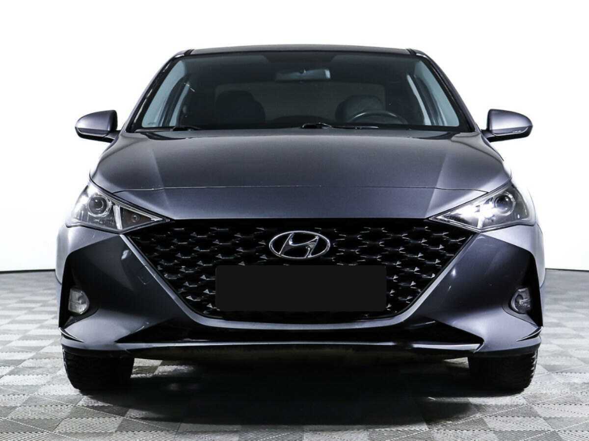 Купить Hyundai Solaris с пробегом. Фото: #1