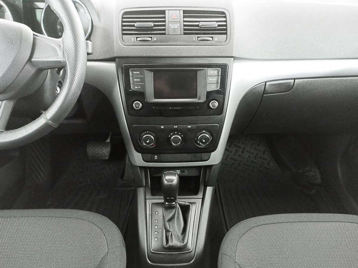 Купить Skoda Yeti с пробегом. Фото: #12
