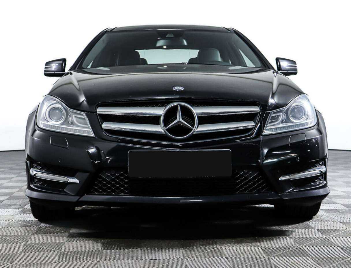 Купить Mercedes-Benz C-Класс с пробегом. Фото: #1