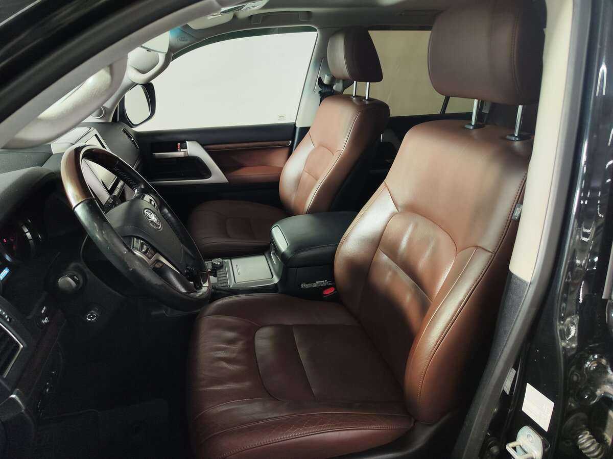 Купить Toyota Land Cruiser с пробегом. Фото: #10