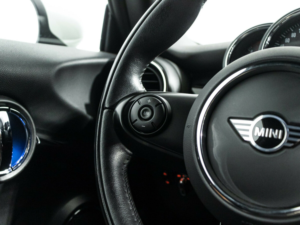Купить Mini Hatch с пробегом. Фото: #18