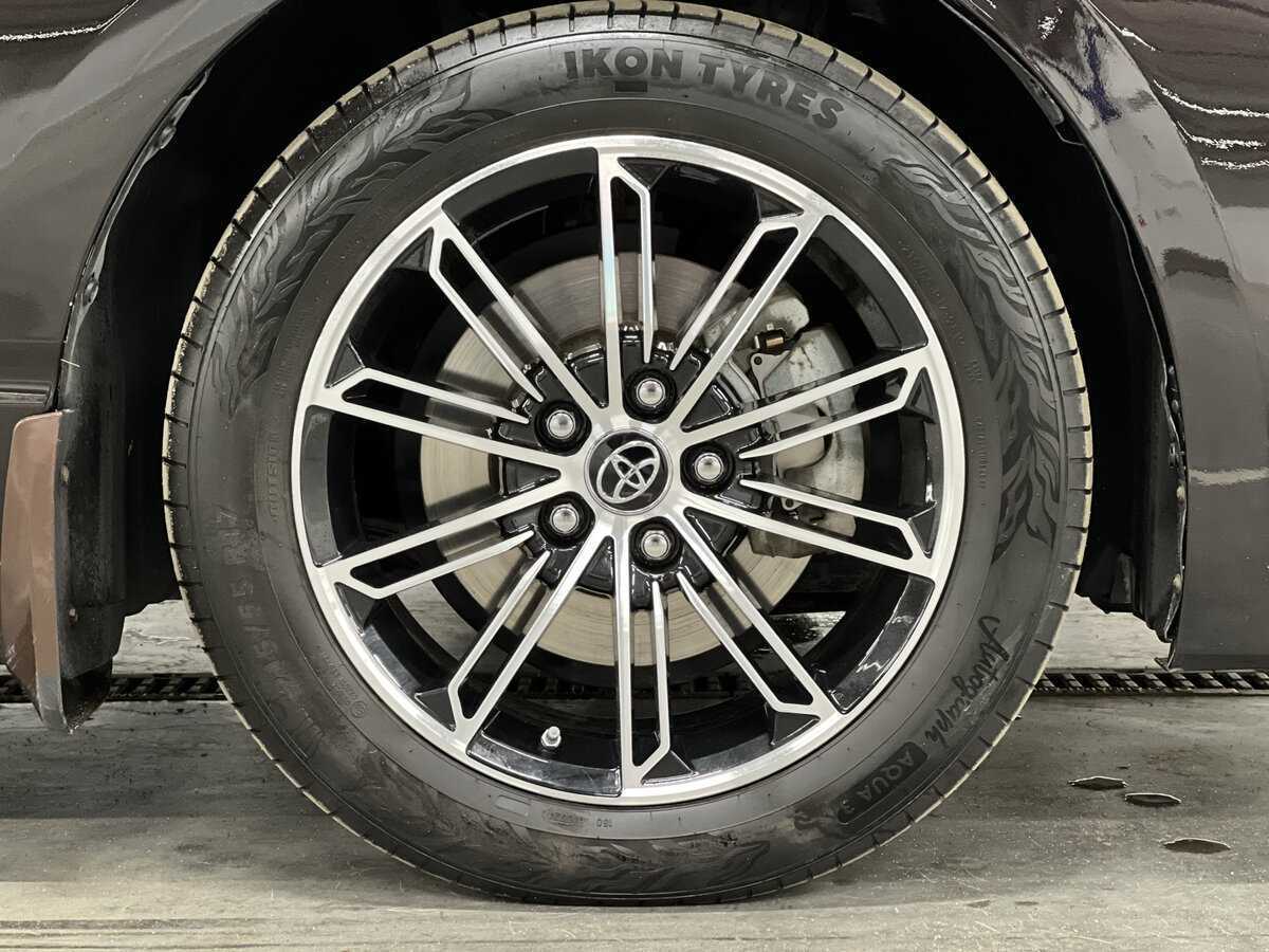 Купить Toyota Avalon с пробегом. Фото: #17