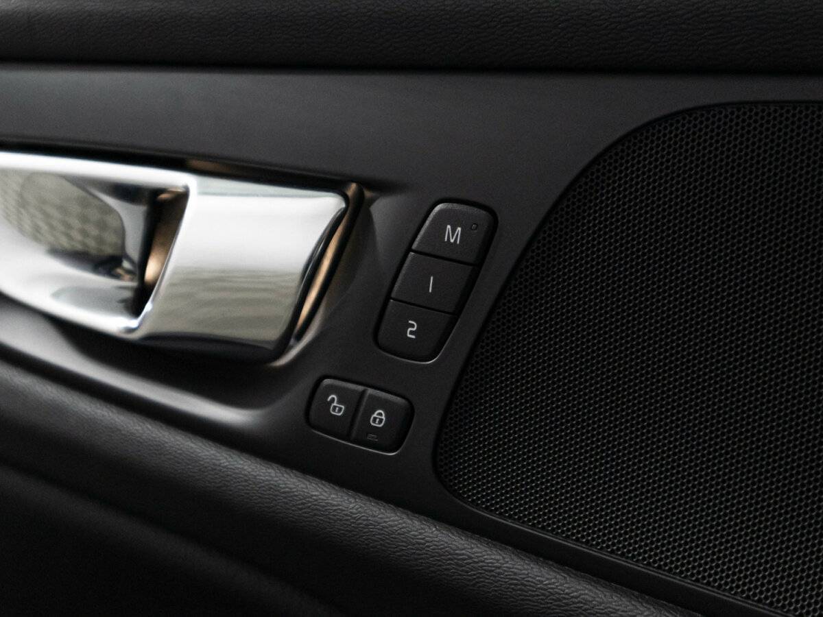 Купить Volvo S60 с пробегом. Фото: #17