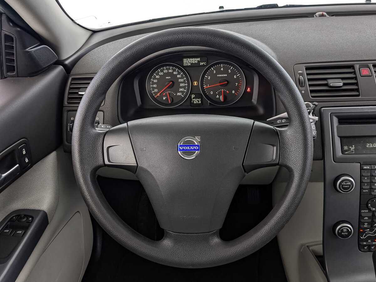 Купить Volvo C30 с пробегом. Фото: #17