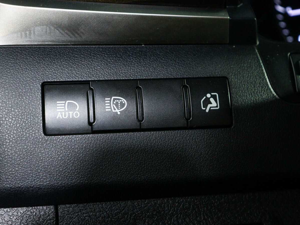 Купить Lexus LX с пробегом. Фото: #21
