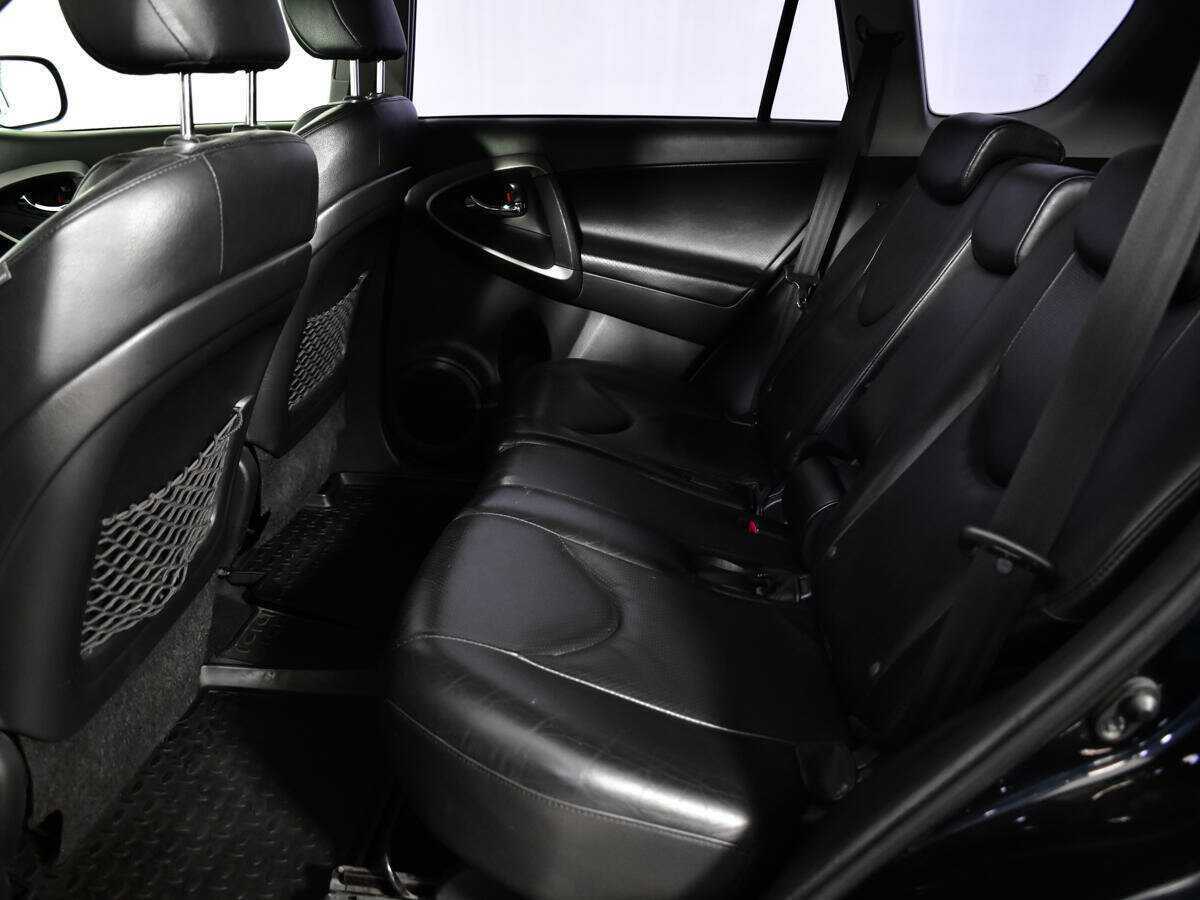 Купить Toyota RAV4 с пробегом. Фото: #6