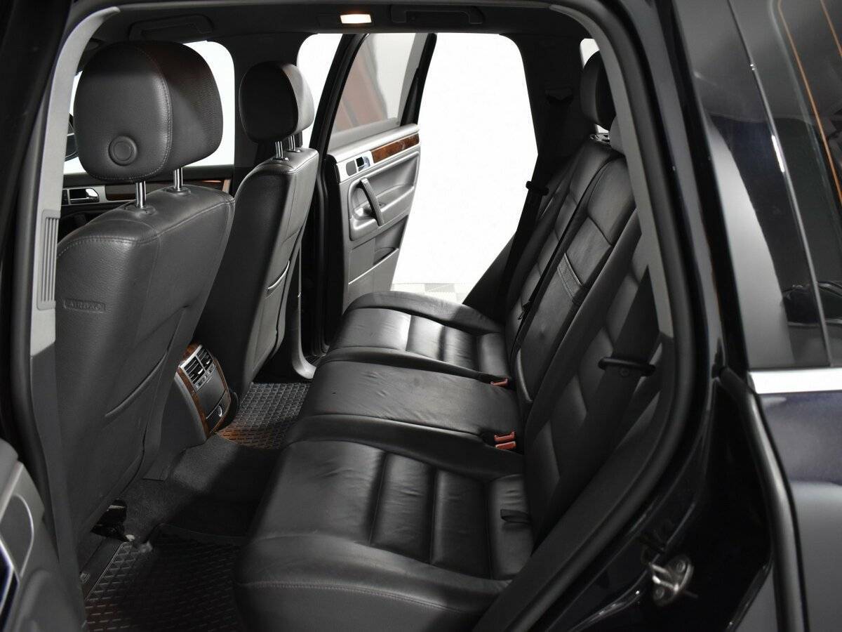 Купить Volkswagen Touareg с пробегом. Фото: #11