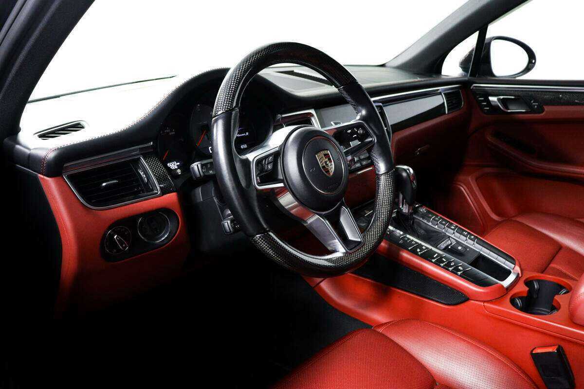 Купить Porsche Macan с пробегом. Фото: #10