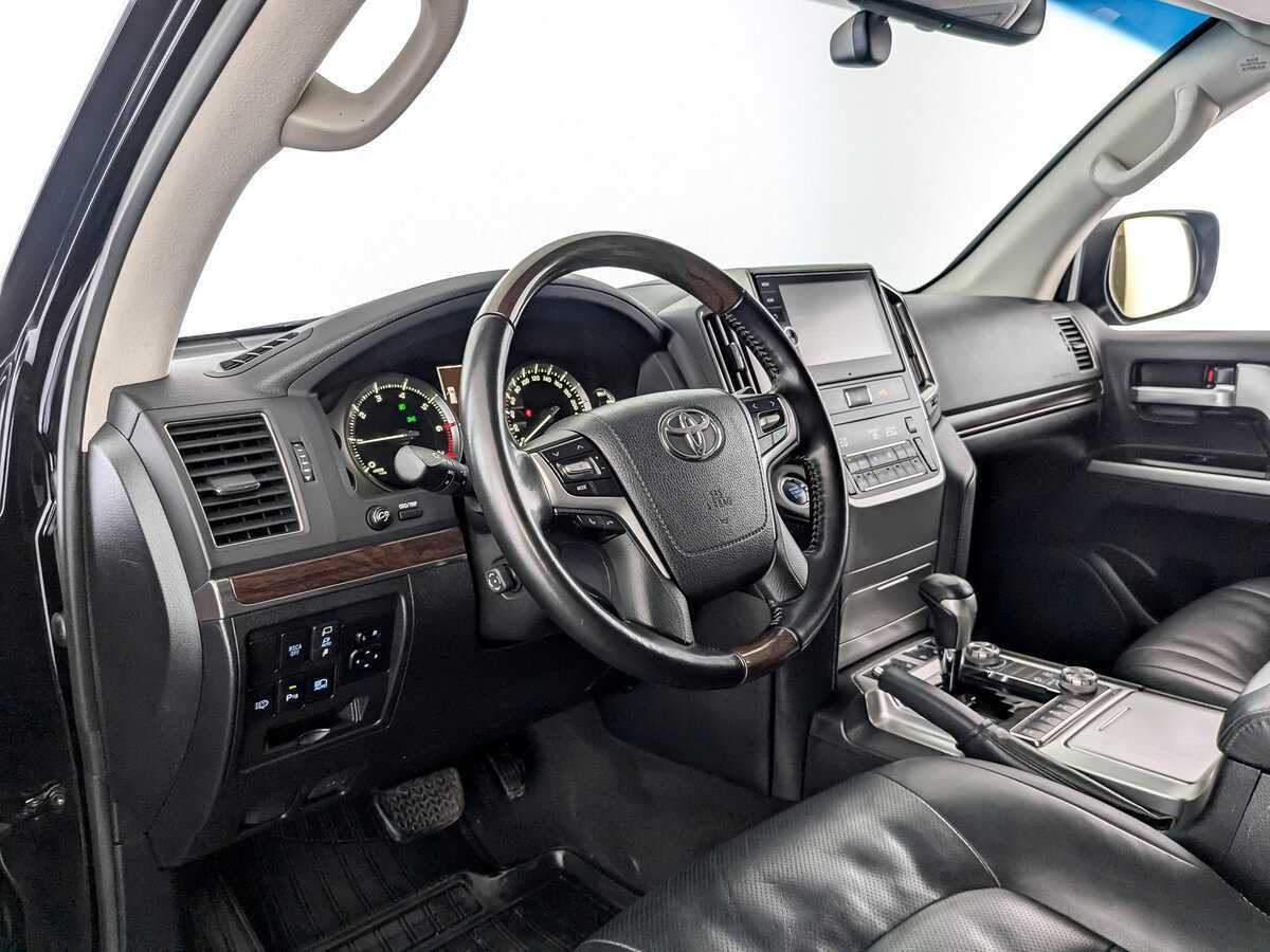 Купить Toyota Land Cruiser с пробегом. Фото: #15