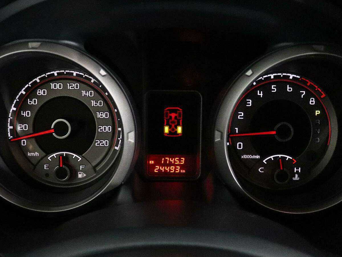 Купить Mitsubishi Pajero с пробегом. Фото: #13