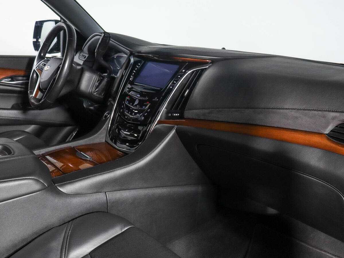 Купить Cadillac Escalade с пробегом. Фото: #6