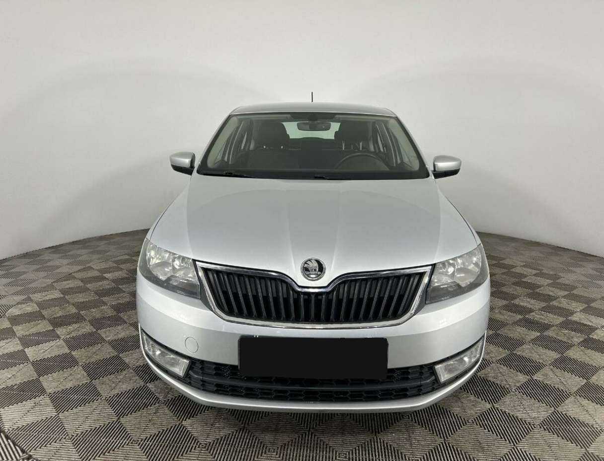 Купить Skoda Rapid с пробегом. Фото: #1