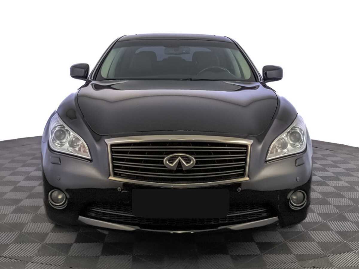 Купить Infiniti Q70 с пробегом. Фото: #1