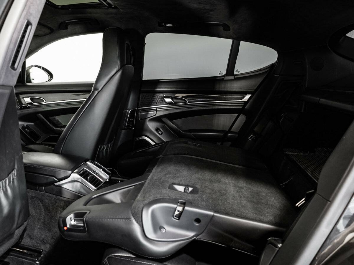 Купить Porsche Panamera с пробегом. Фото: #31