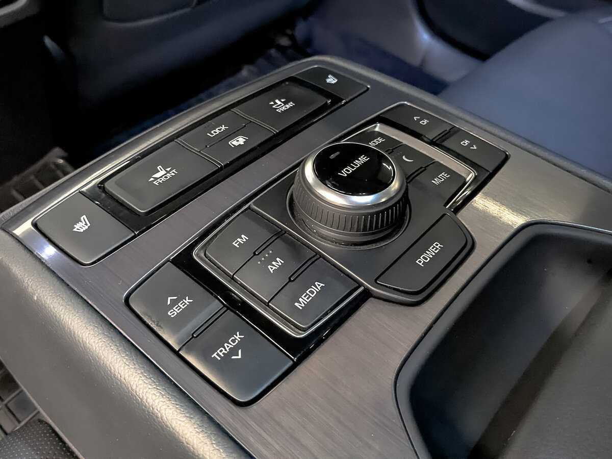 Купить Genesis G80 с пробегом. Фото: #26