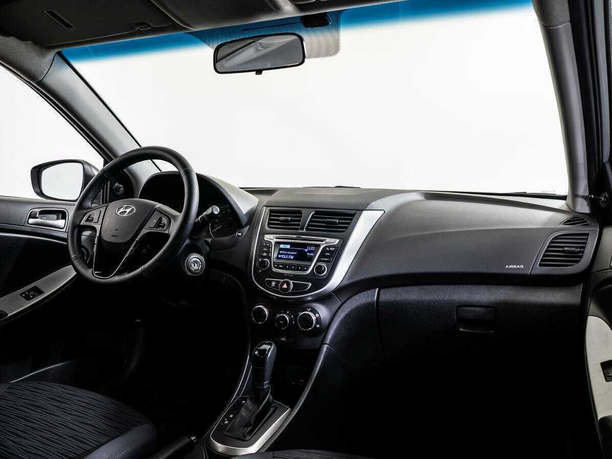 Купить Hyundai Solaris с пробегом. Фото: #8