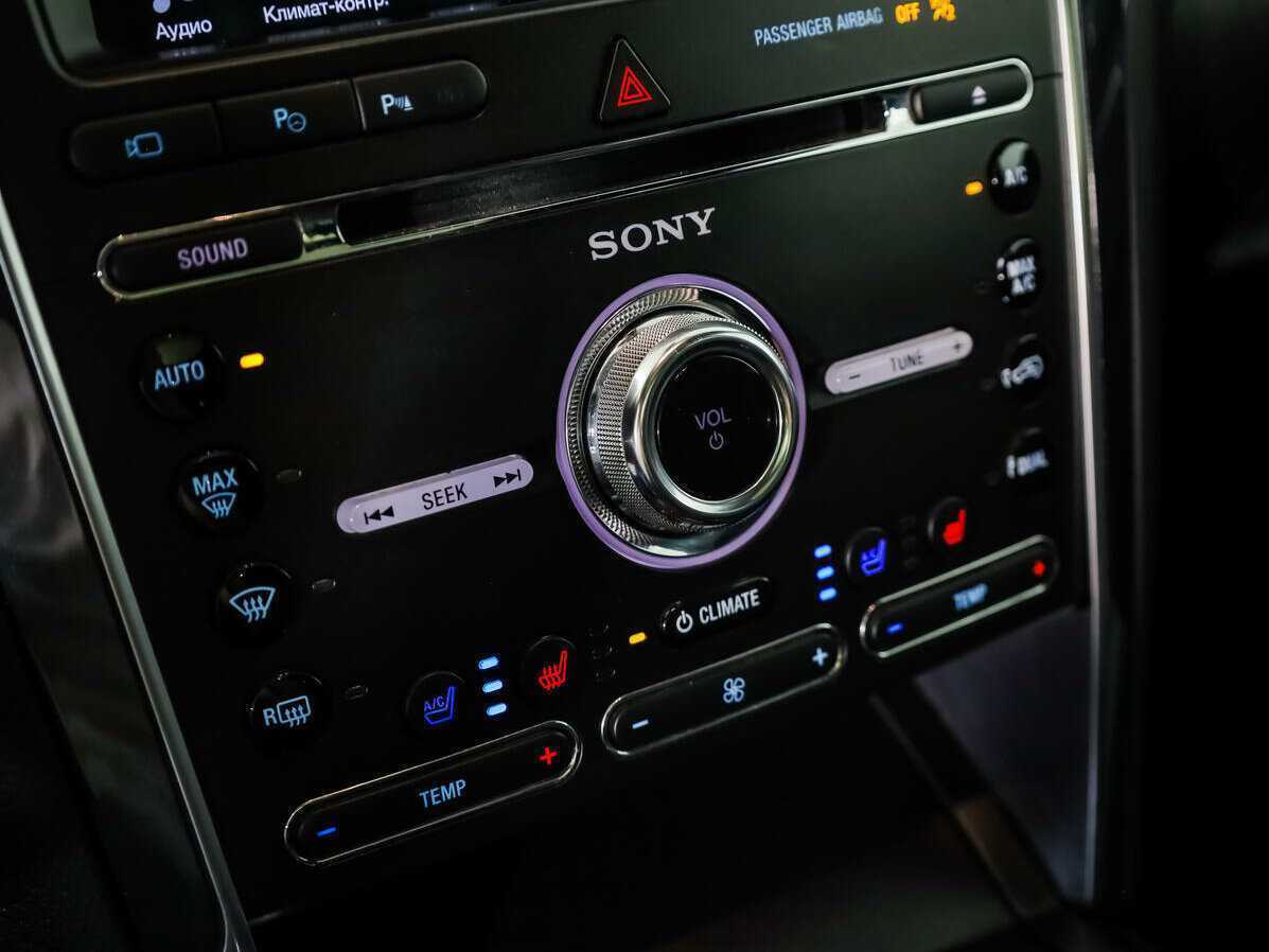 Купить Ford Explorer с пробегом. Фото: #11