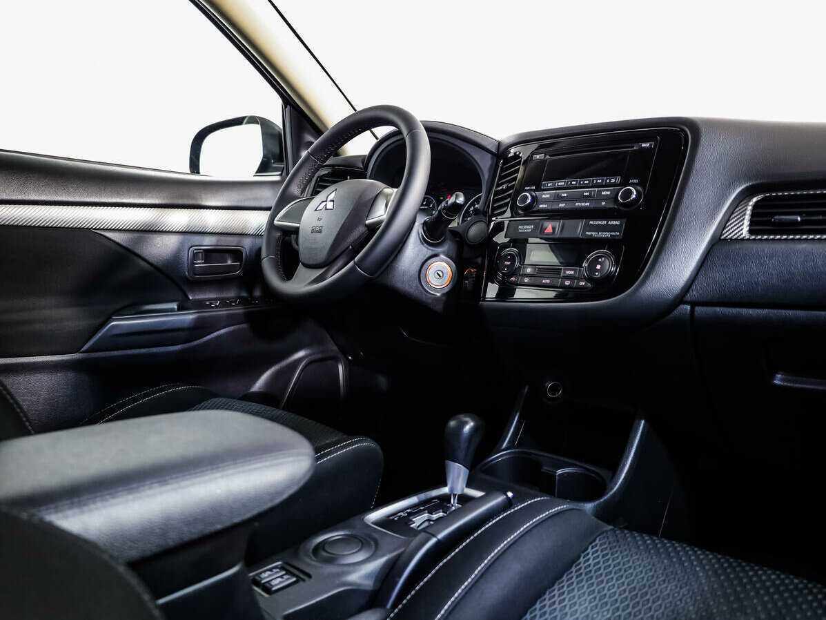 Купить Mitsubishi Outlander с пробегом. Фото: #7
