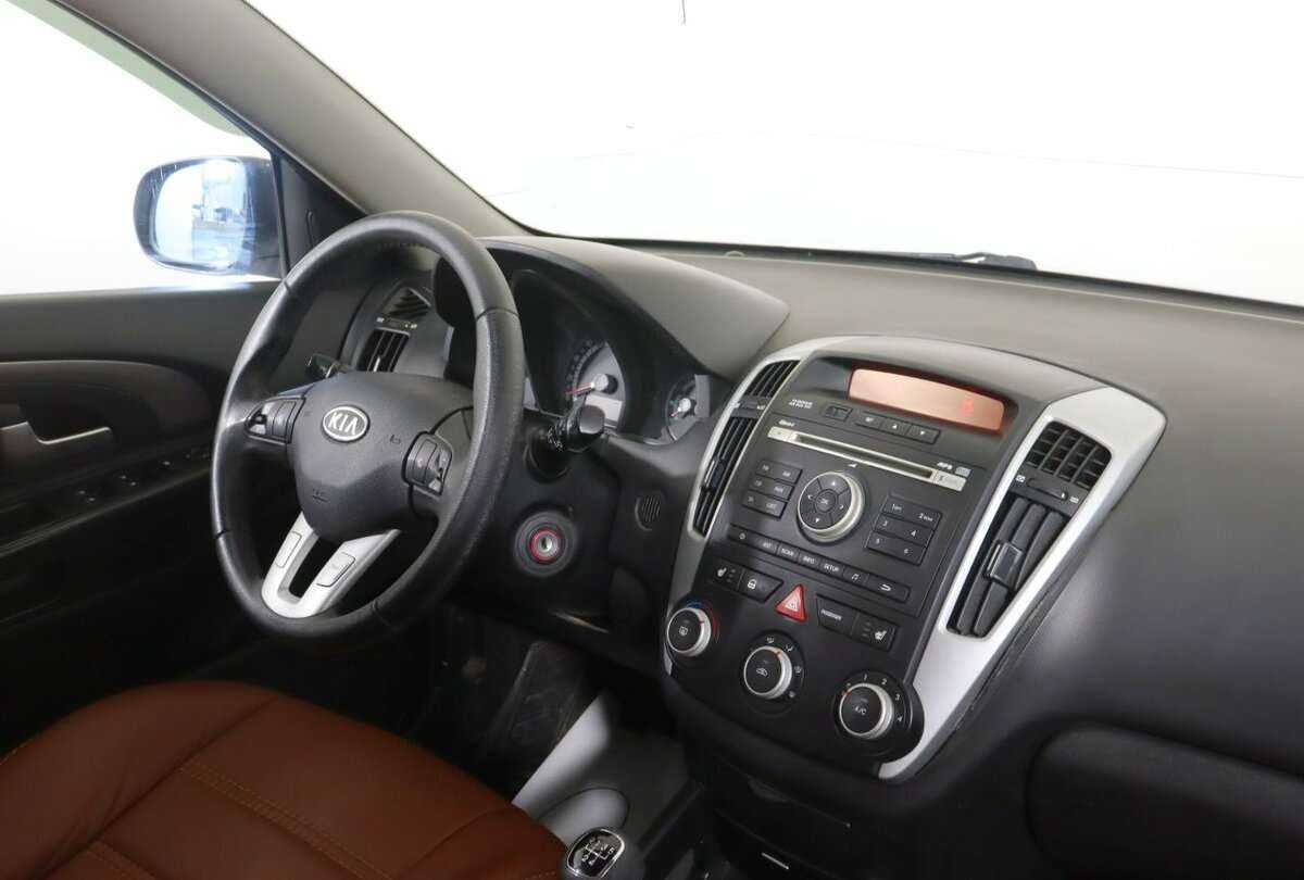 Купить Kia Ceed с пробегом. Фото: #8