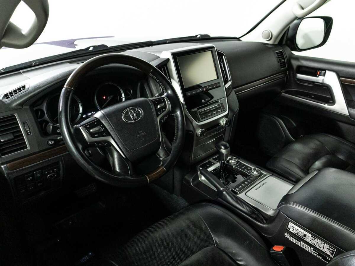 Купить Toyota Land Cruiser с пробегом. Фото: #8