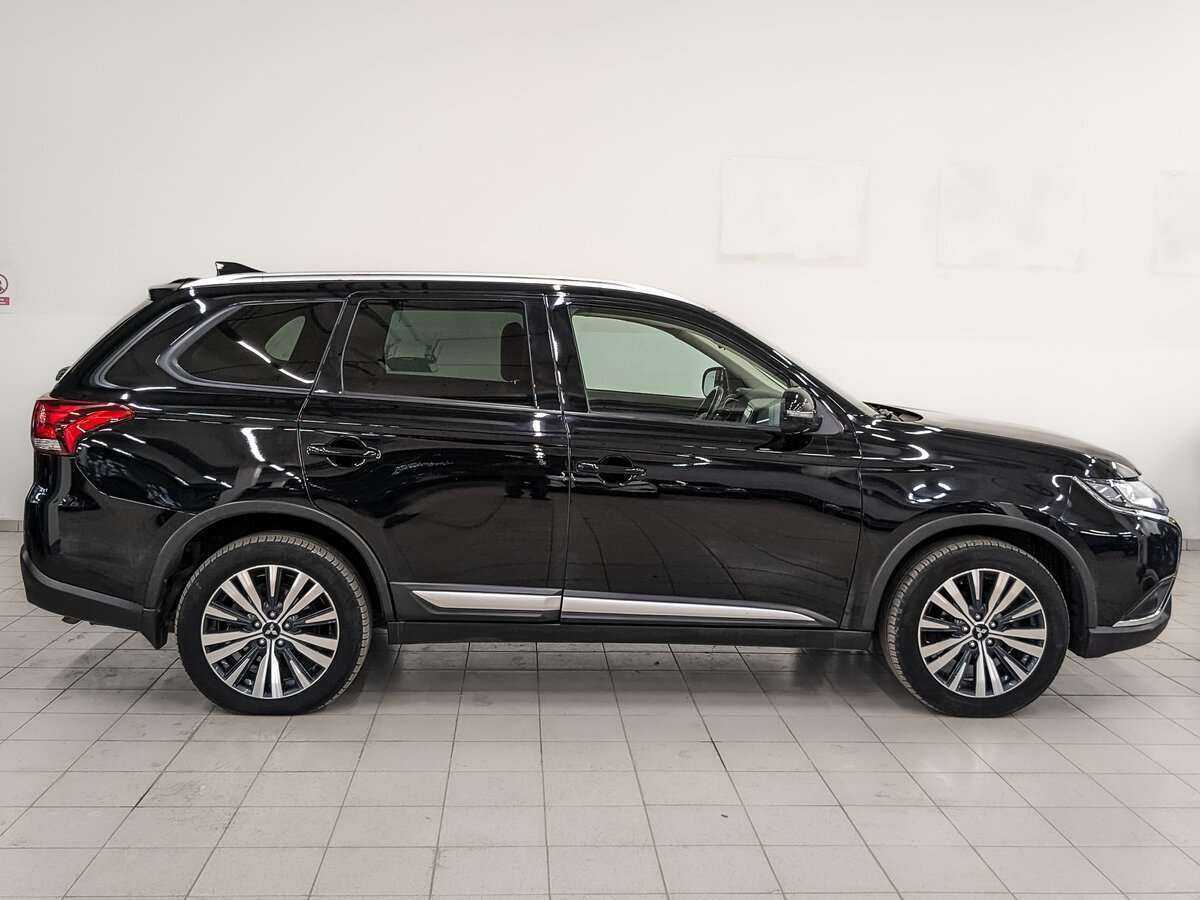 Купить Mitsubishi Outlander с пробегом. Фото: #3
