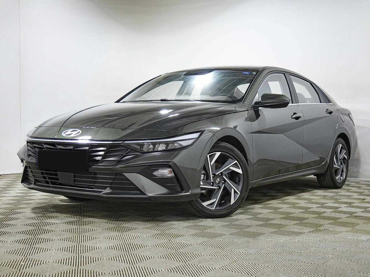 Купить Hyundai Elantra с пробегом. Посмотреть фото