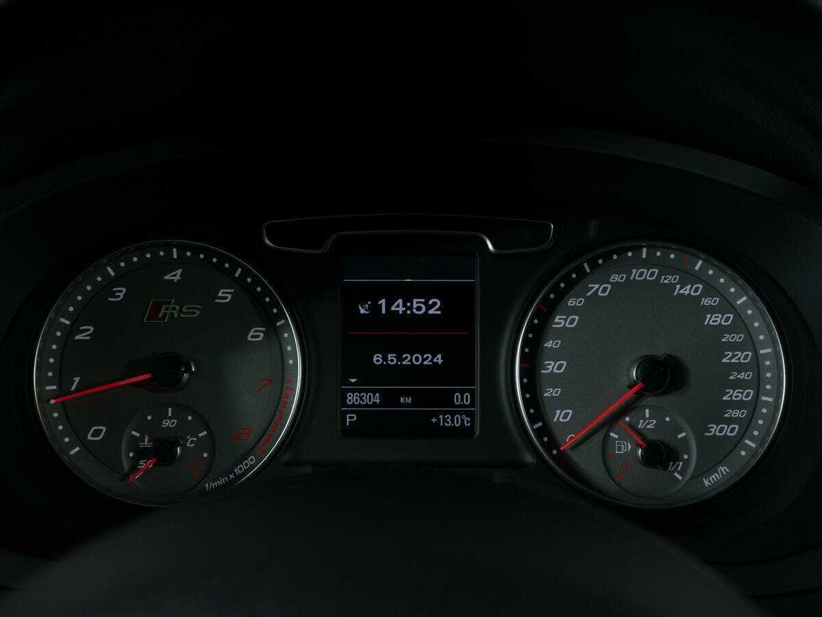 Купить Audi RS Q3 с пробегом. Фото: #8