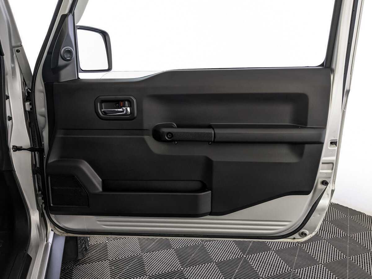 Купить Suzuki Jimny с пробегом. Фото: #20