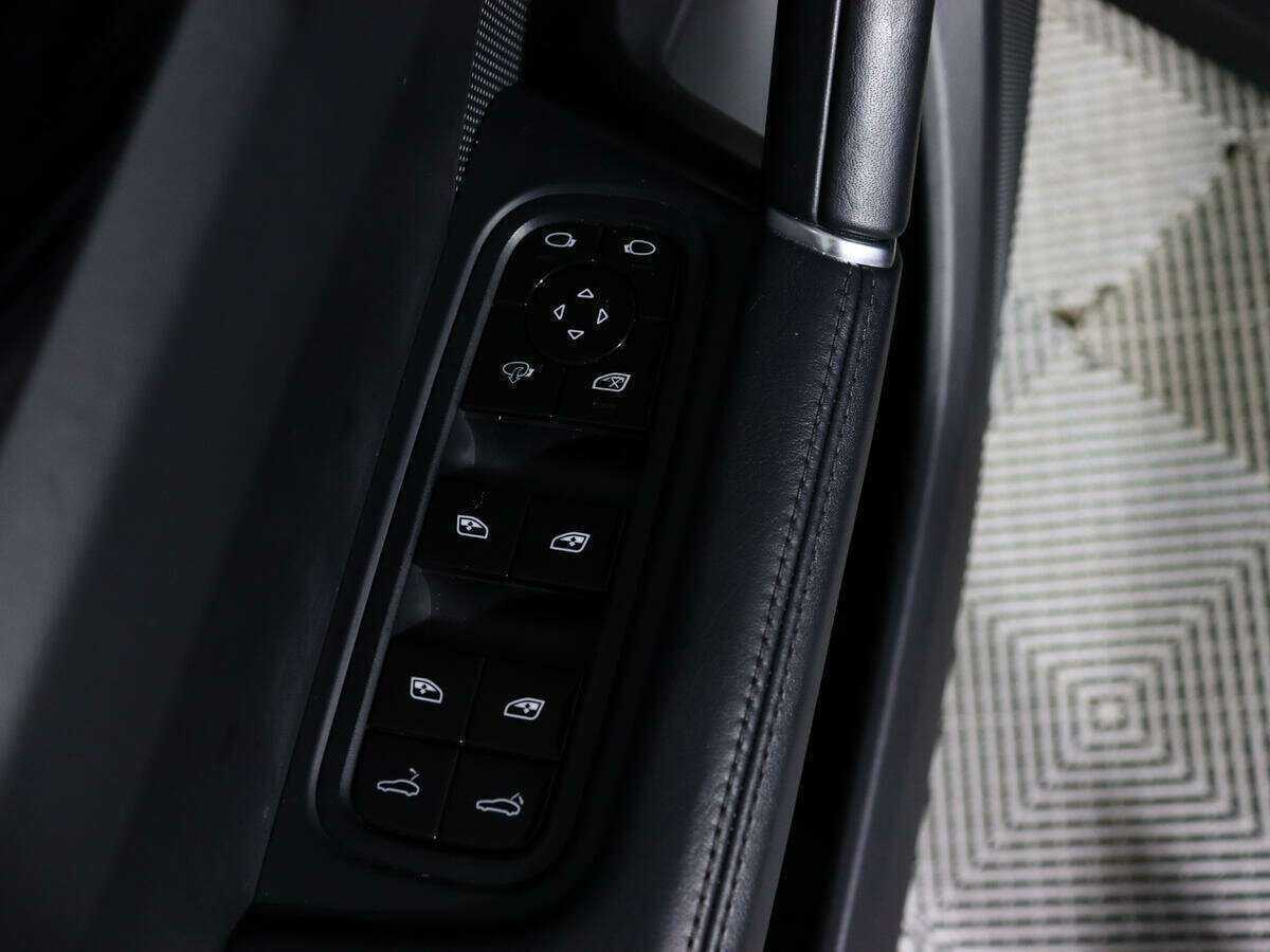 Купить Porsche Cayenne с пробегом. Фото: #15