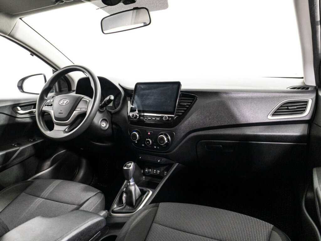 Купить Hyundai Solaris с пробегом. Фото: #8