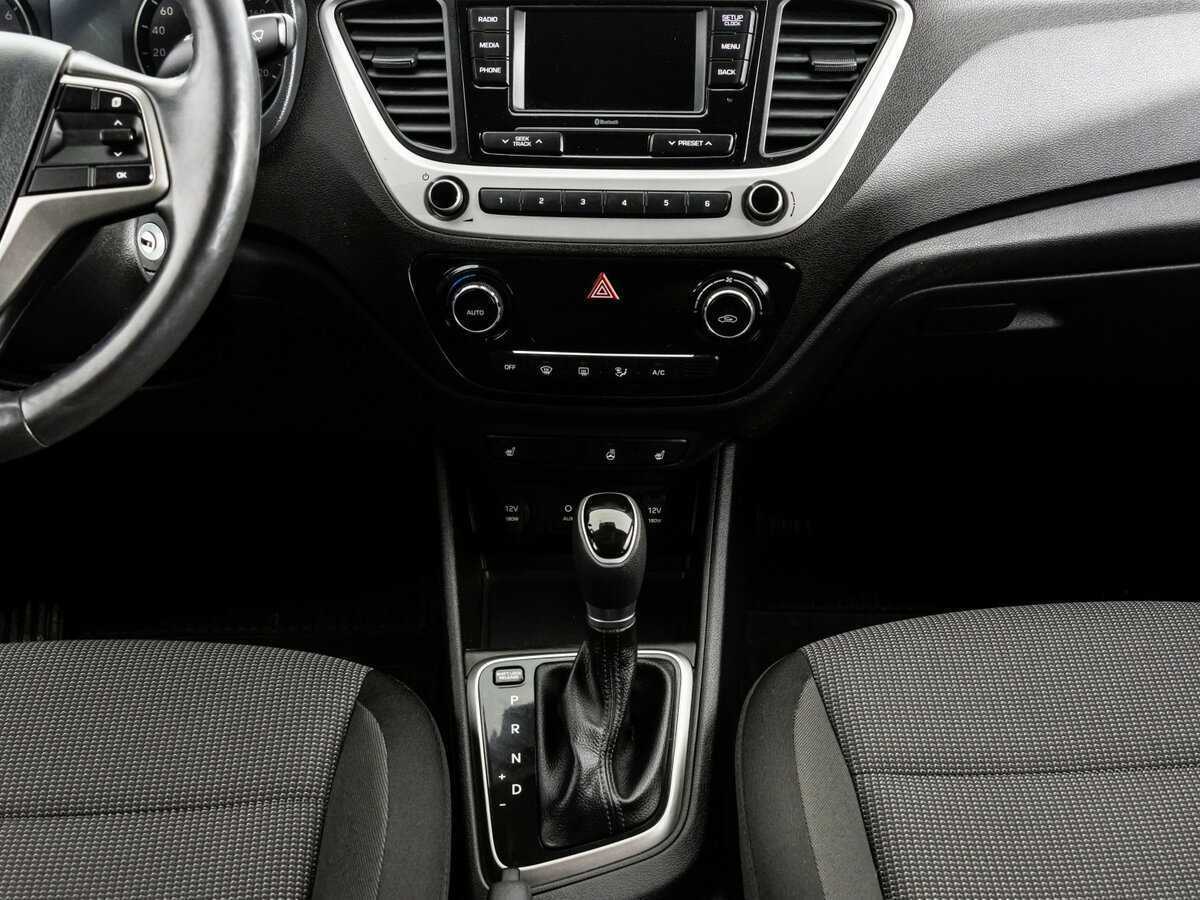 Купить Hyundai Solaris с пробегом. Фото: #10