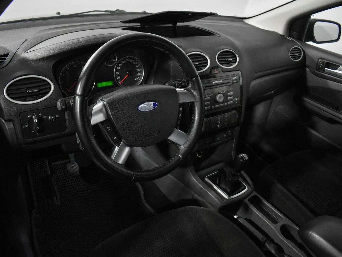 Купить Ford Focus с пробегом. Фото: #4