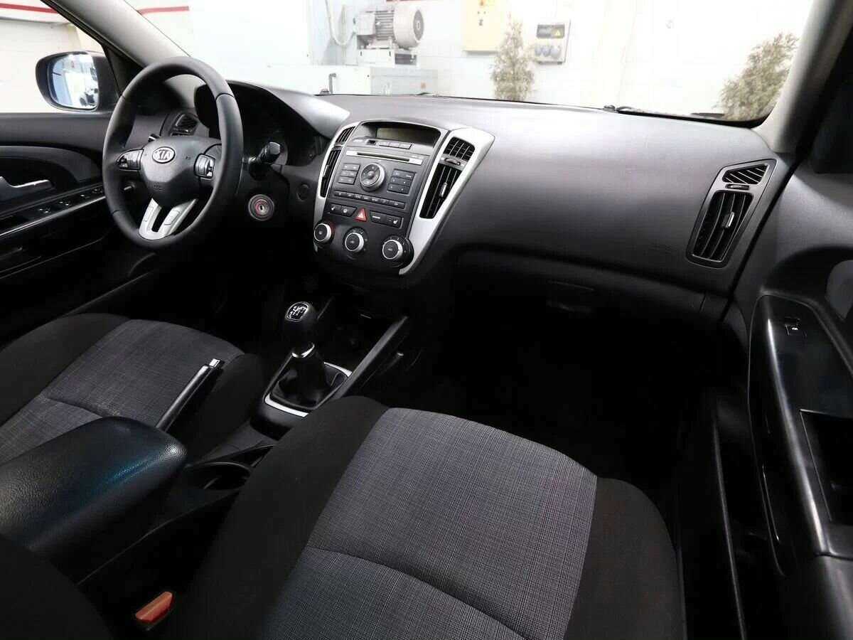 Купить Kia Ceed с пробегом. Фото: #13