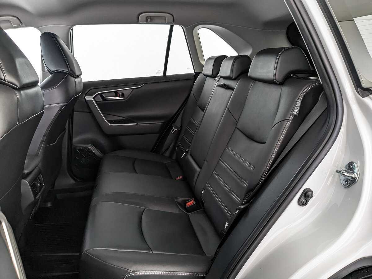 Купить Toyota RAV4 с пробегом. Фото: #13