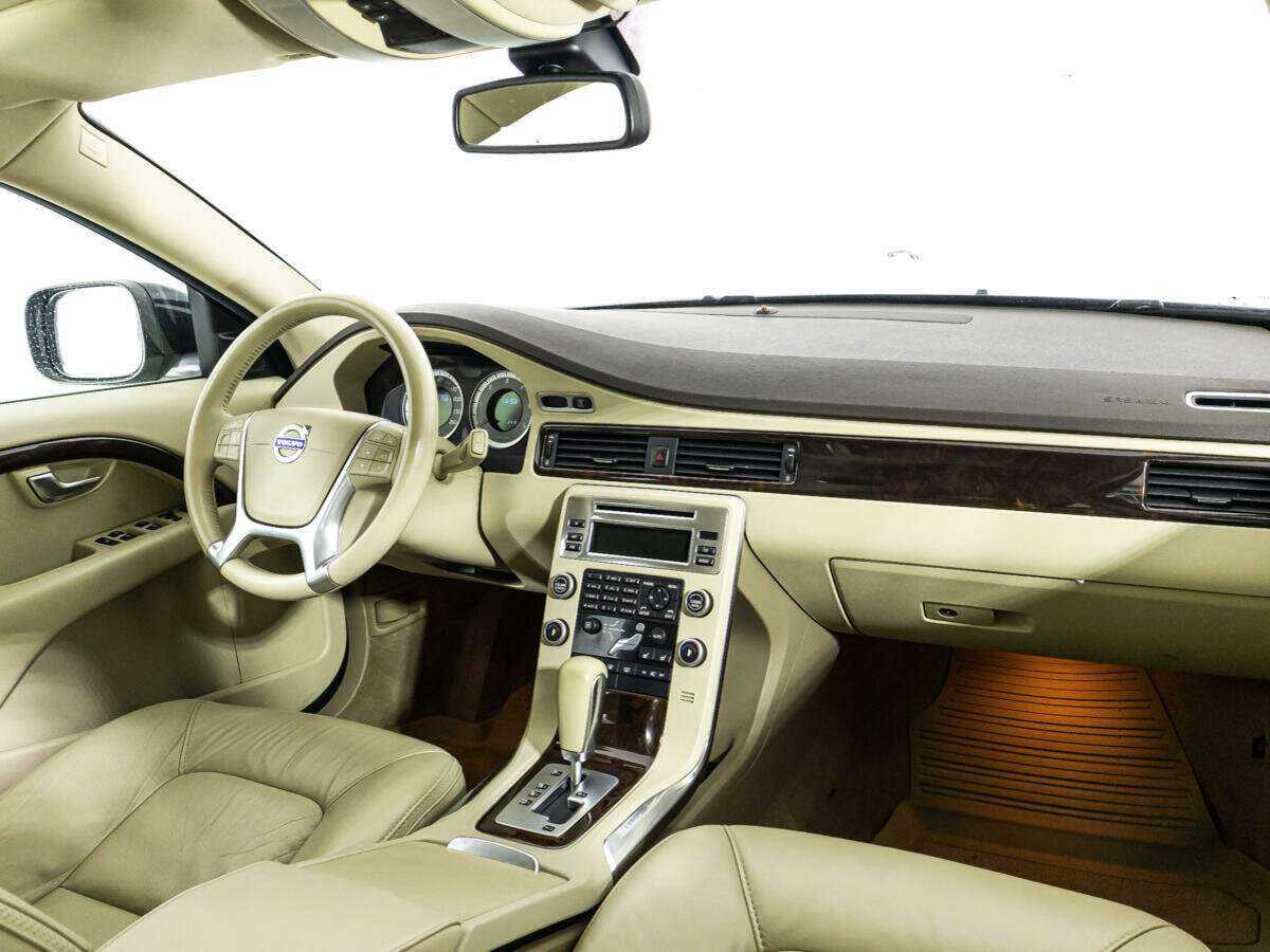 Купить Volvo XC70 с пробегом. Фото: #8