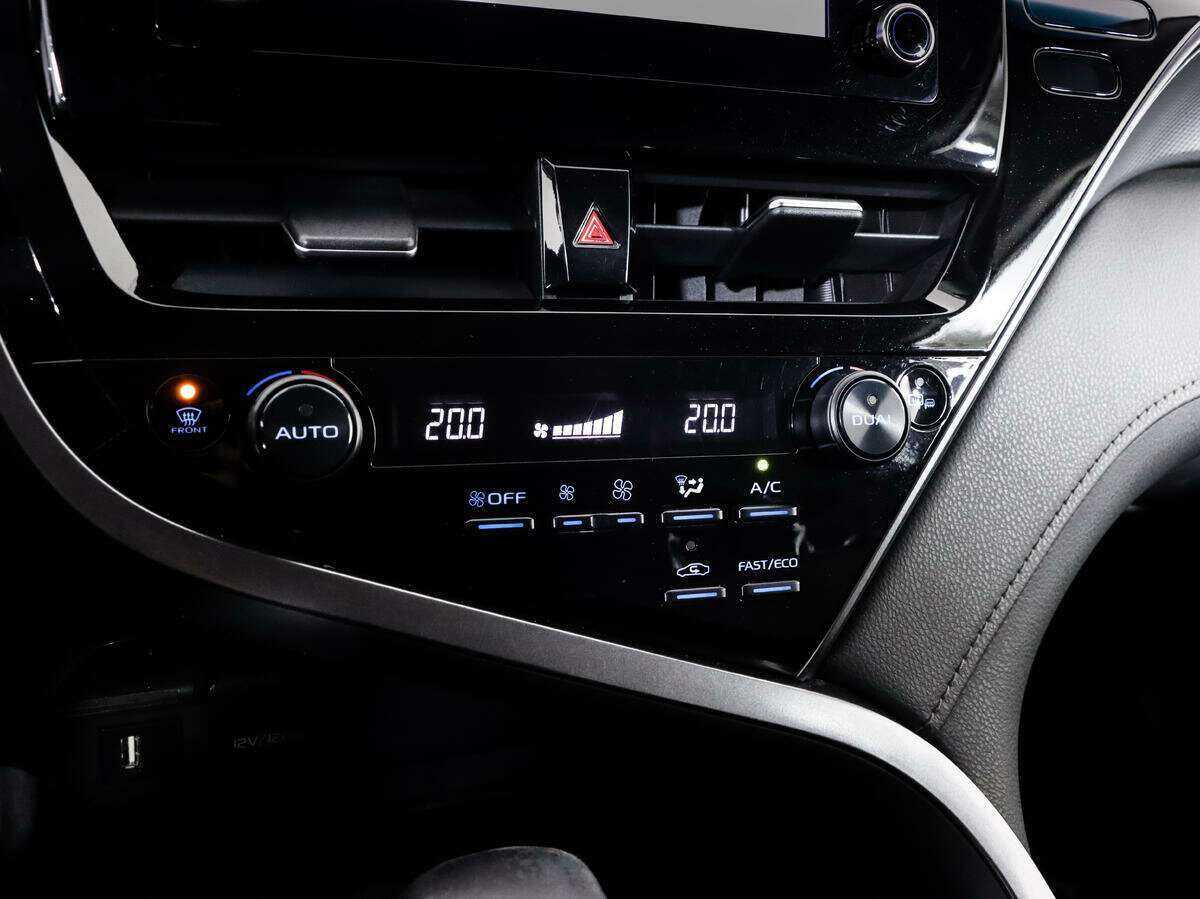 Купить Toyota Camry с пробегом. Фото: #15