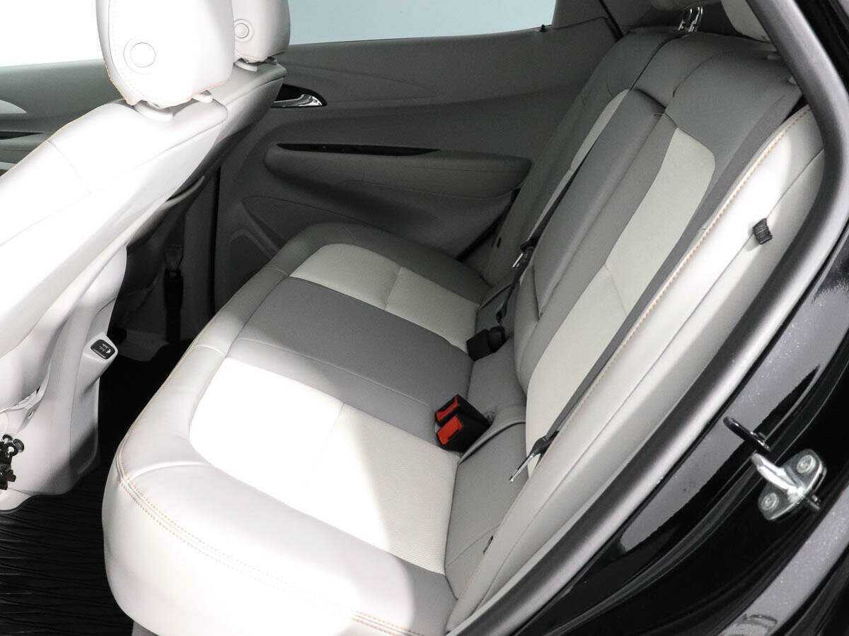 Купить Chevrolet Bolt с пробегом. Фото: #12