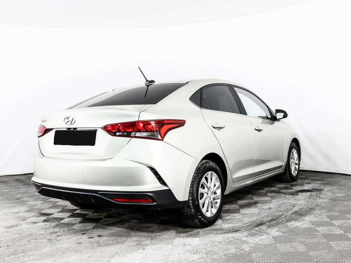 Купить Hyundai Solaris с пробегом. Фото: #4