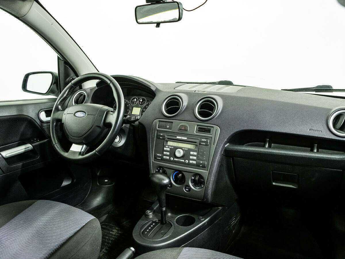 Купить Ford Fusion с пробегом. Фото: #8