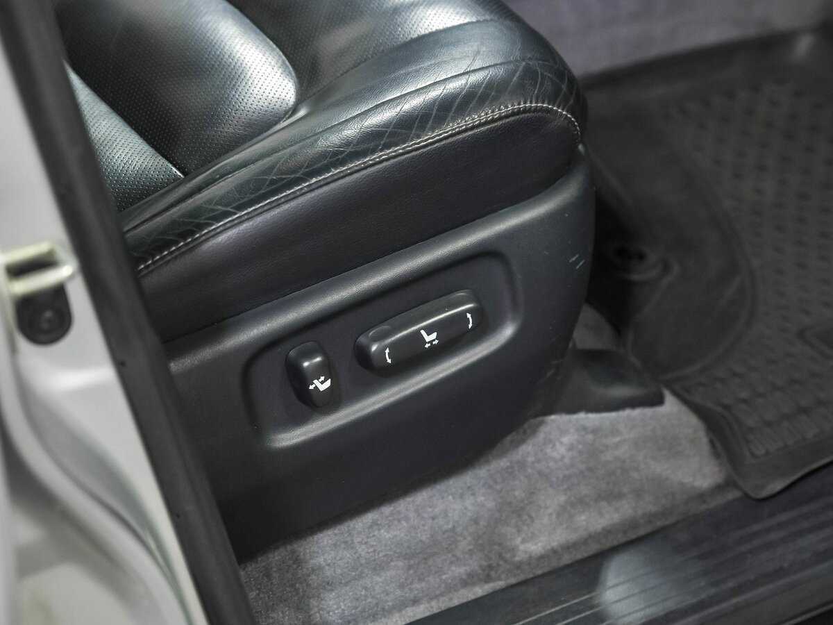 Купить Toyota Land Cruiser с пробегом. Фото: #20