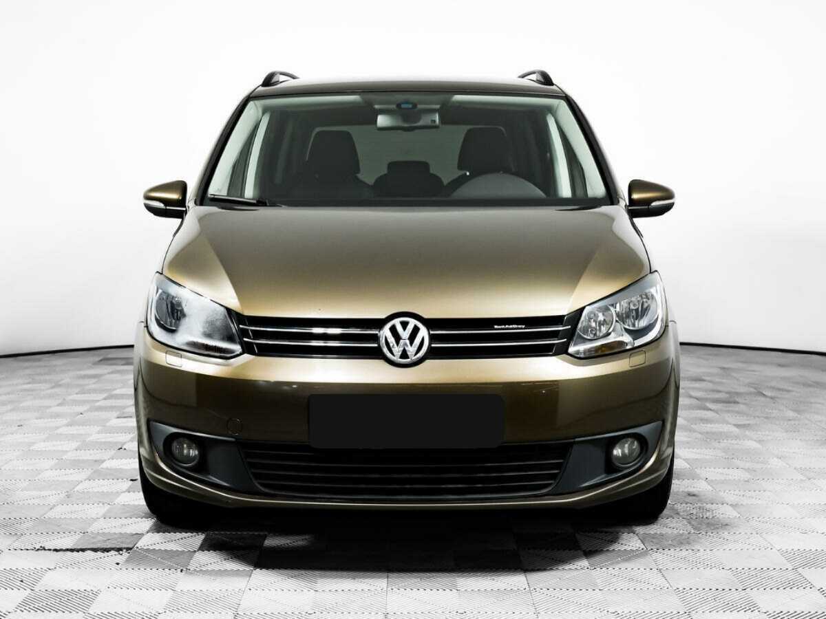 Купить Volkswagen Touran с пробегом. Фото: #1