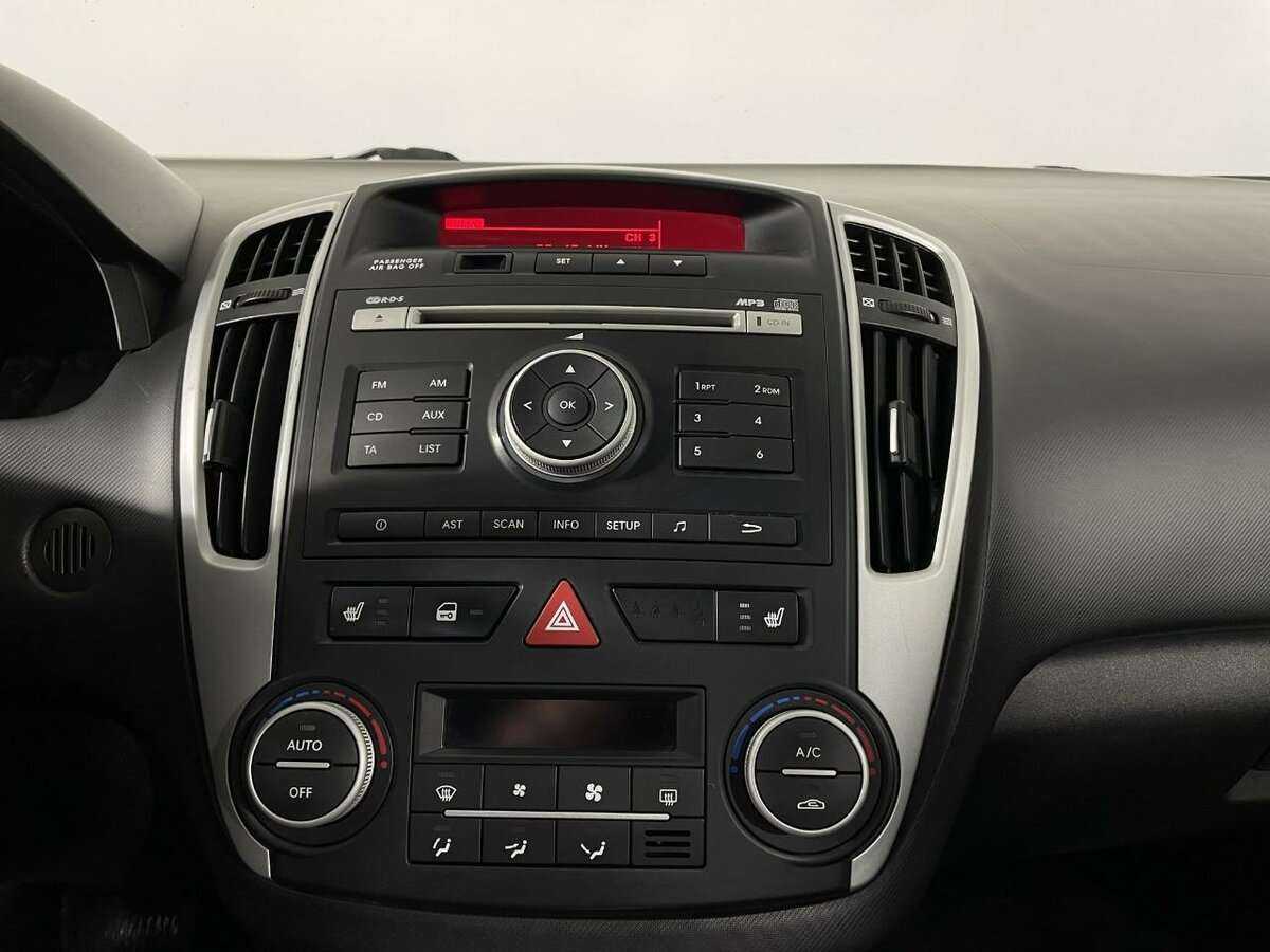 Купить Kia Ceed с пробегом. Фото: #11