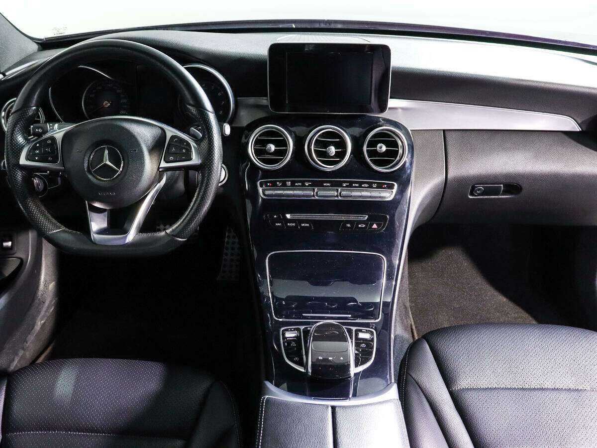 Купить Mercedes-Benz C-Класс с пробегом. Фото: #10