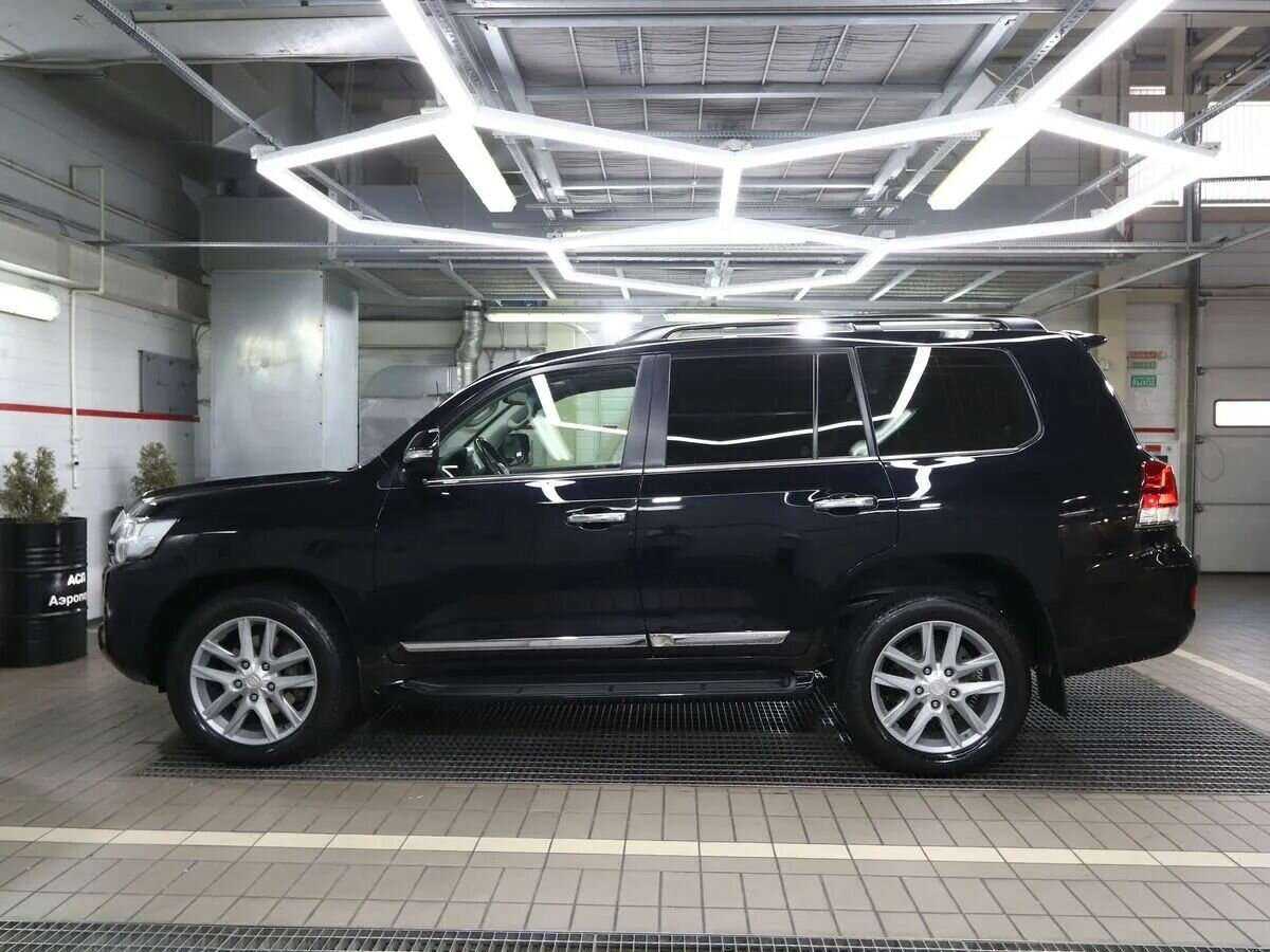 Купить Toyota Land Cruiser с пробегом. Фото: #5