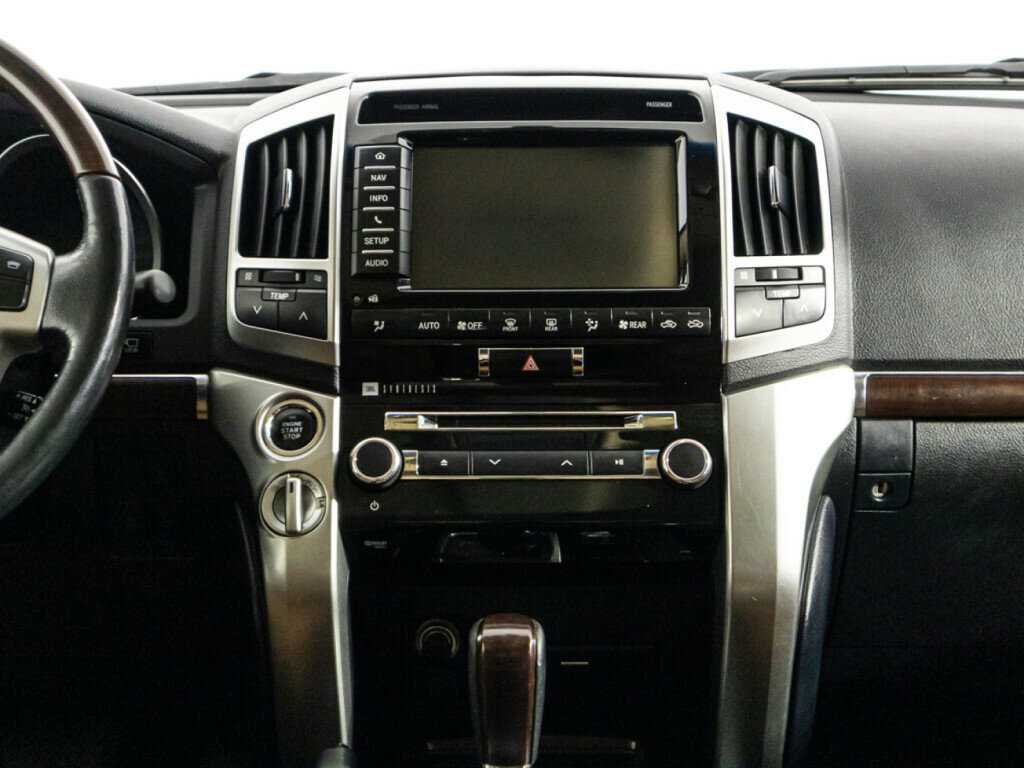 Купить Toyota Land Cruiser с пробегом. Фото: #13