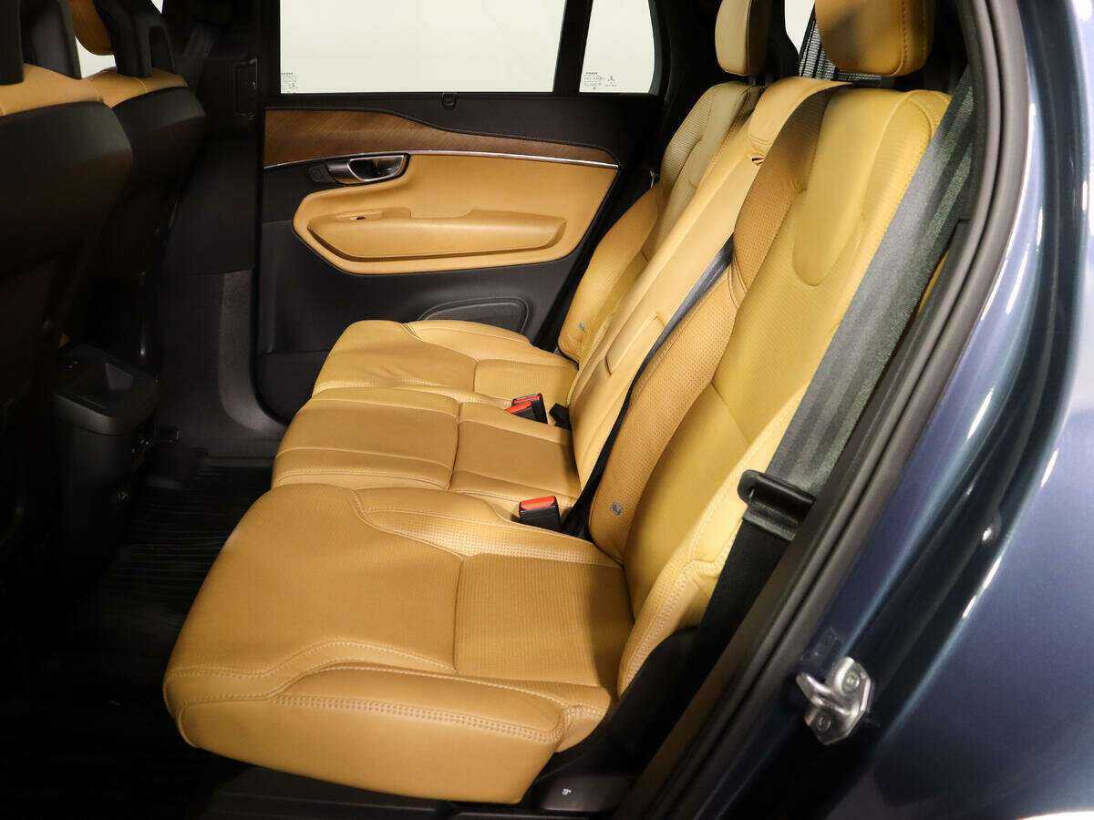 Купить Volvo XC90 с пробегом. Фото: #8