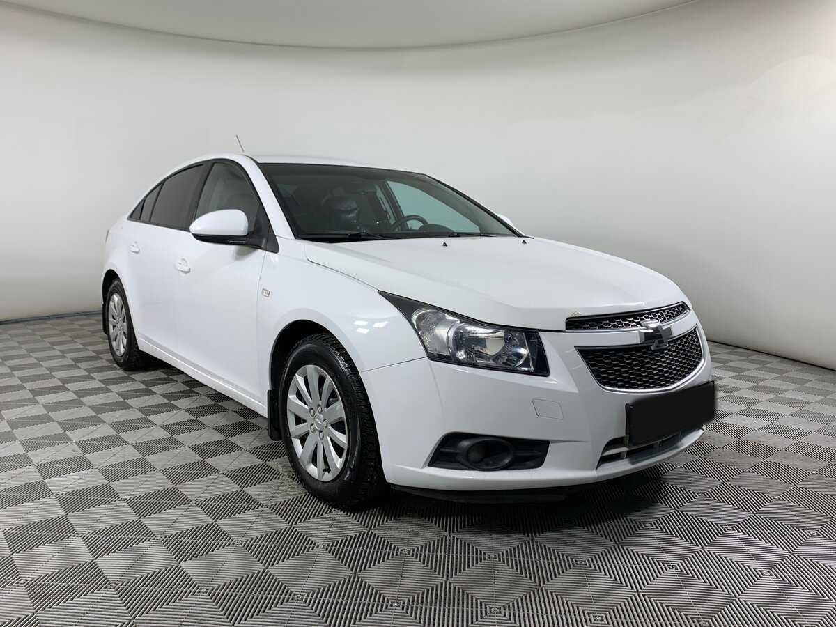 Купить Chevrolet Cruze с пробегом. Фото: #2